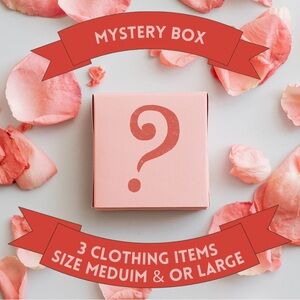 ✨FREE SHIPPING ✨Mystery Clothing Box
